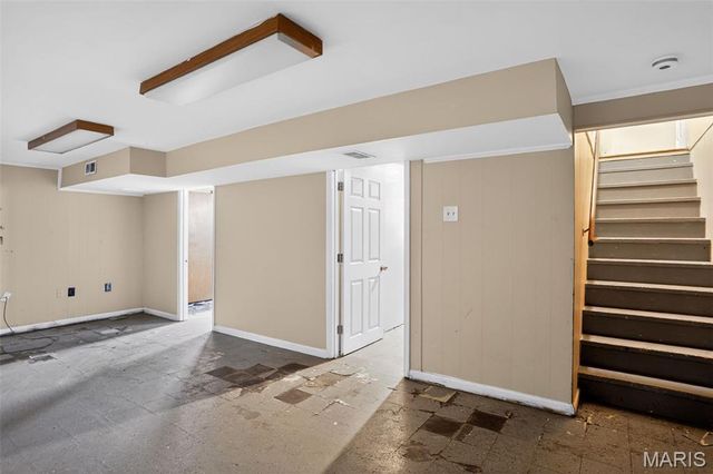 1722 Bradshaw Drive, St Louis, MO 63136