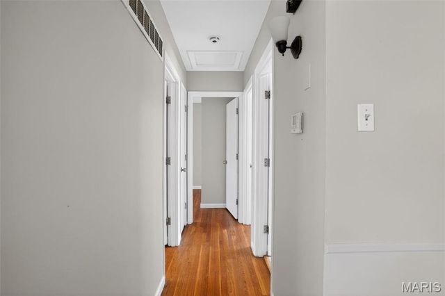 1722 Bradshaw Drive, St Louis, MO 63136