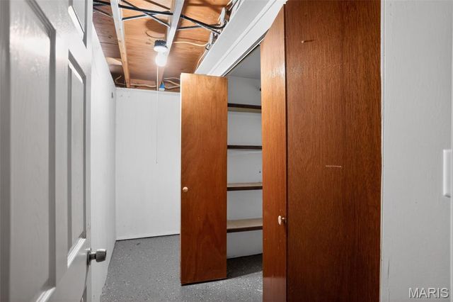 1722 Bradshaw Drive, St Louis, MO 63136