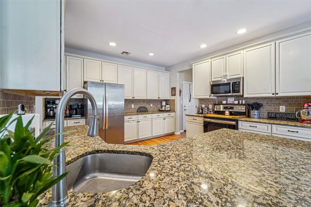 3 Eagle Crest, Fort Montgomery, NY 10922