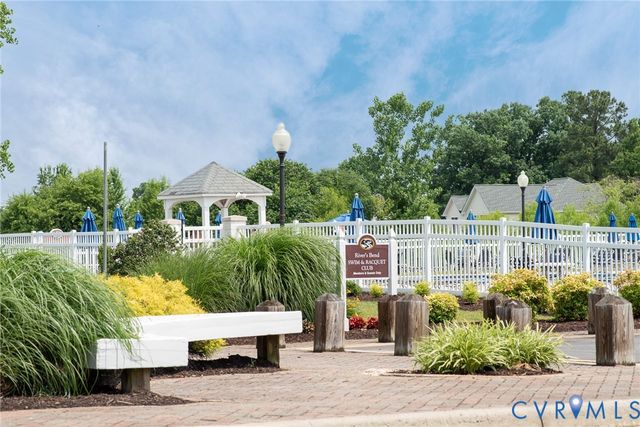 826 Club Ridge Ct, Chester, VA 23836
