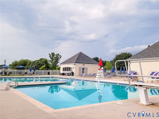 826 Club Ridge Ct, Chester, VA 23836