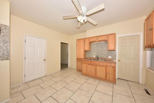 1856 N 24th PLACE, Milwaukee, WI 53205