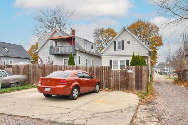 1856 N 24th PLACE, Milwaukee, WI 53205