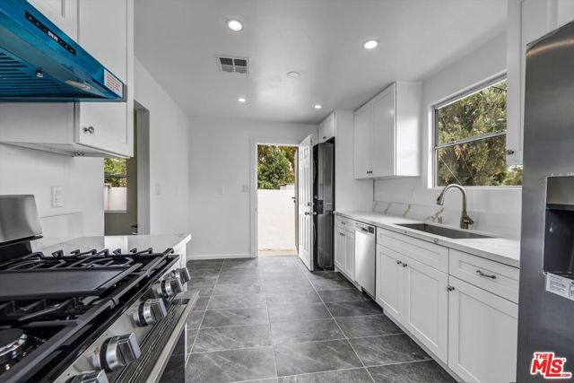 14519 Fox Street, San Fernando, CA 91345