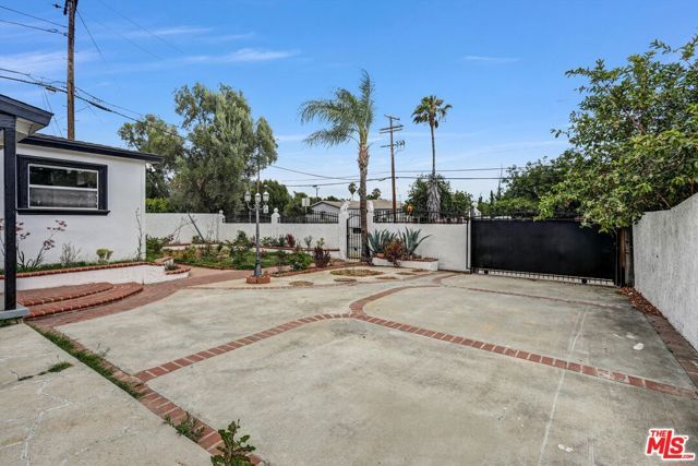 14519 Fox Street, San Fernando, CA 91345