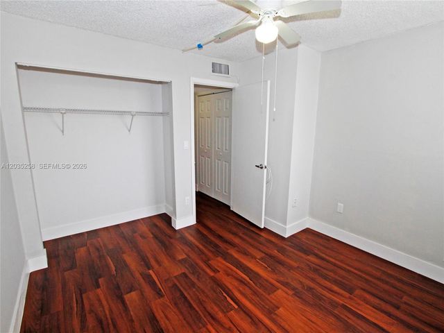 9411 SW 4th St 308, Miami, FL 33174