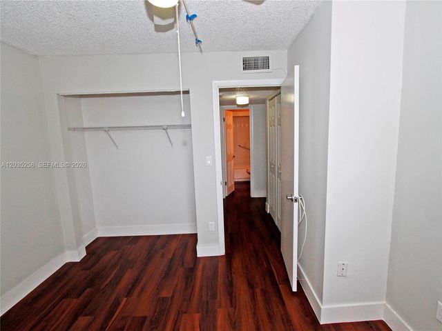 9411 SW 4th St 308, Miami, FL 33174