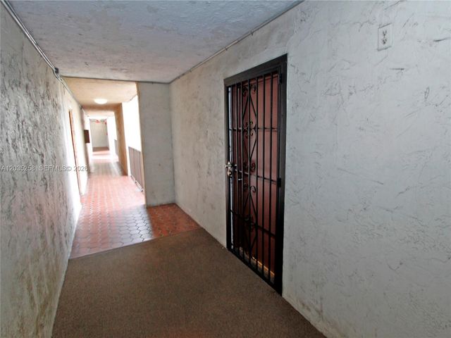 9411 SW 4th St 308, Miami, FL 33174