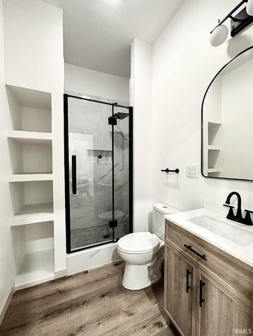 218 E Oregon Street, Evansville, IN 47715