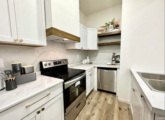 218 E Oregon Street, Evansville, IN 47715