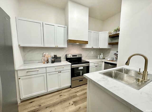 218 E Oregon Street, Evansville, IN 47715