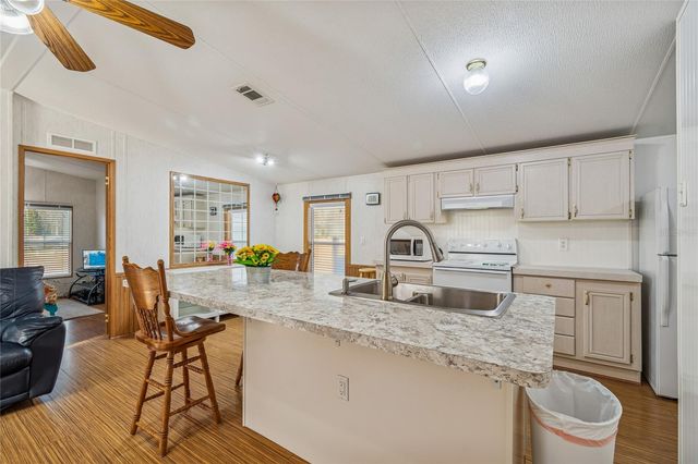 10654 HOLGATE STREET, New Port Richey, FL 34654