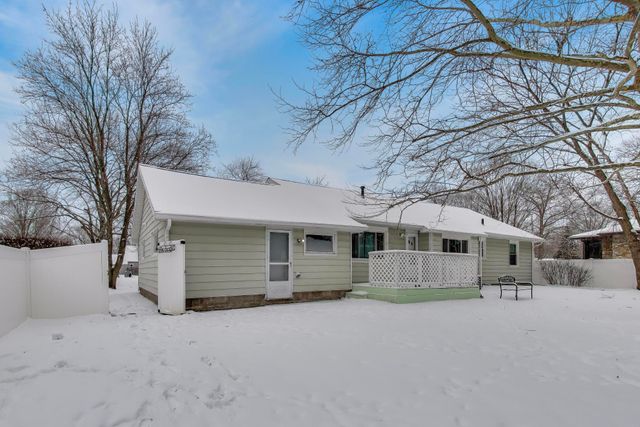 204 Finch Trail, Trail Creek, IN 46360