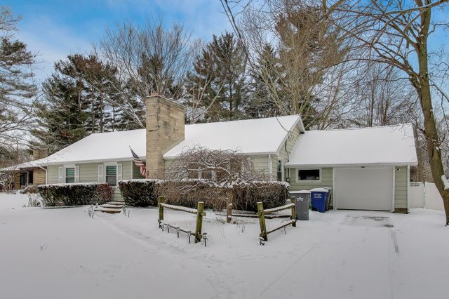 204 Finch Trail, Trail Creek, IN 46360