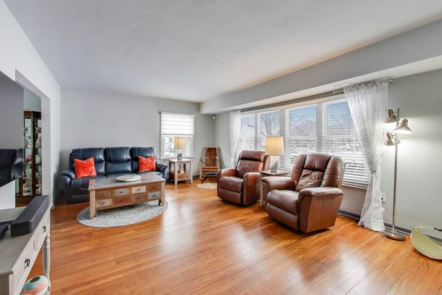 204 Finch Trail, Trail Creek, IN 46360