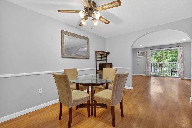 12 Timberwood Dr Unit 302, Goffstown, NH 03045