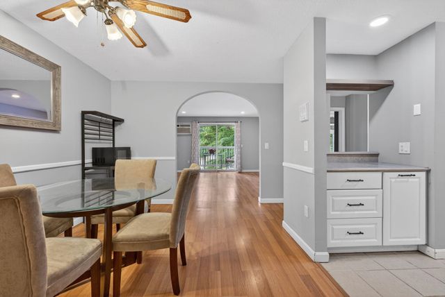 12 Timberwood Dr Unit 302, Goffstown, NH 03045