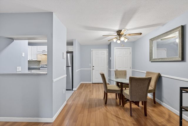 12 Timberwood Dr Unit 302, Goffstown, NH 03045