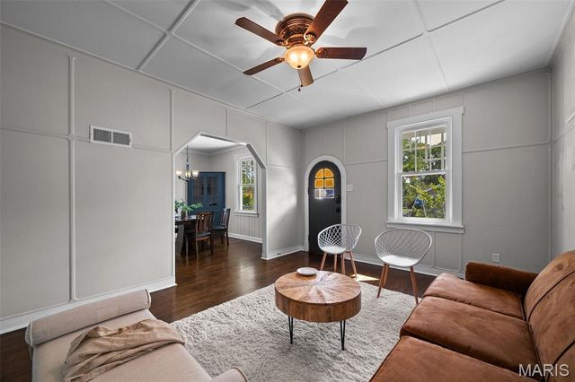 6733 Bonnie Avenue, St Louis, MO 63123