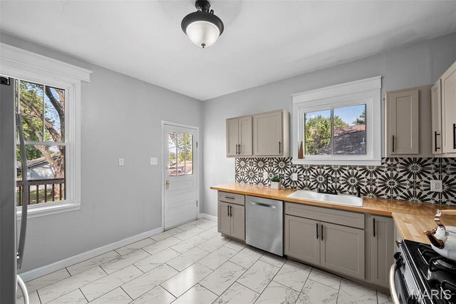 6733 Bonnie Avenue, St Louis, MO 63123