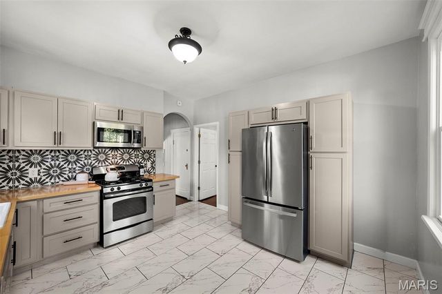 6733 Bonnie Avenue, St Louis, MO 63123