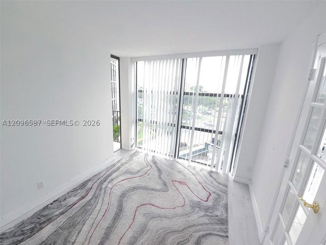 1000 Parkview Dr 501, Hallandale Beach, FL 33009