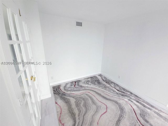 1000 Parkview Dr 501, Hallandale Beach, FL 33009