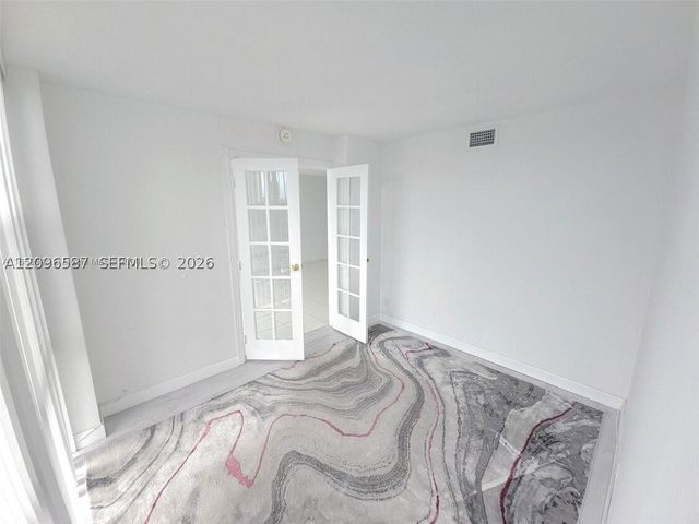 1000 Parkview Dr 501, Hallandale Beach, FL 33009