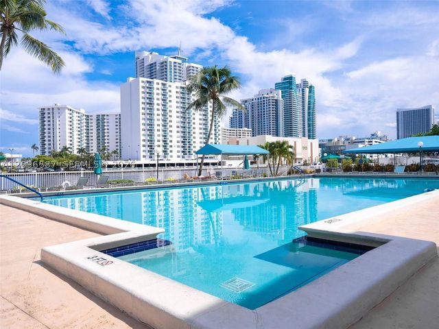 1000 Parkview Dr 501, Hallandale Beach, FL 33009