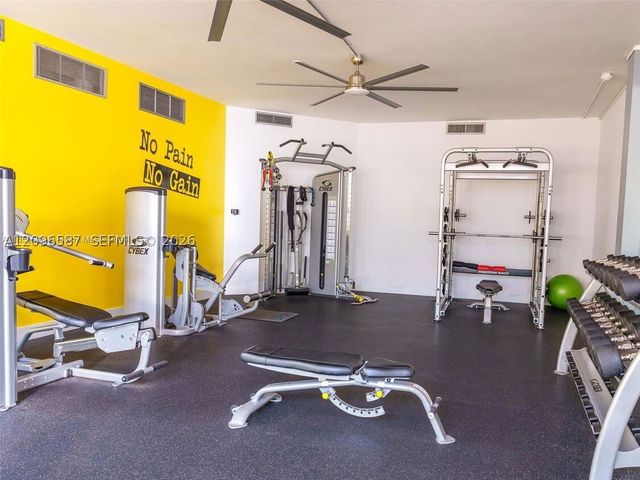 1000 Parkview Dr 501, Hallandale Beach, FL 33009