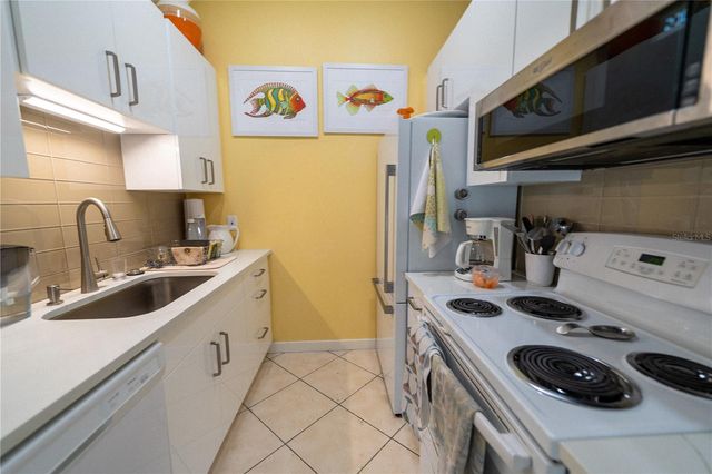 335 BOBBY JONES ROAD 335, Sarasota, FL 34232