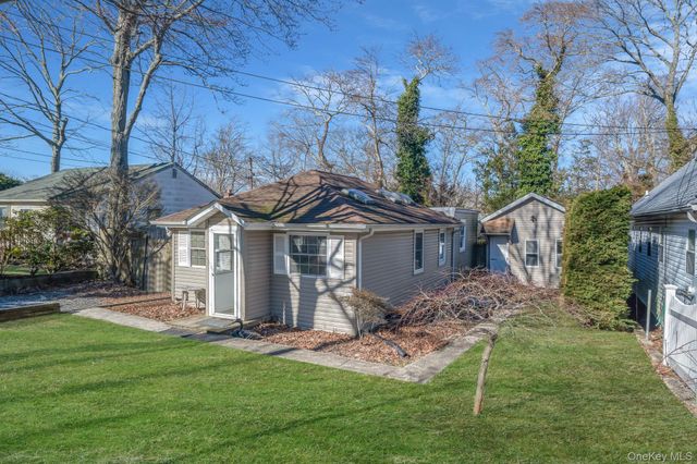 66 Palm Road, Rocky Point, NY 11778