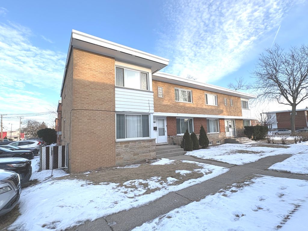 4864 Carol Street D, Skokie, IL 60077