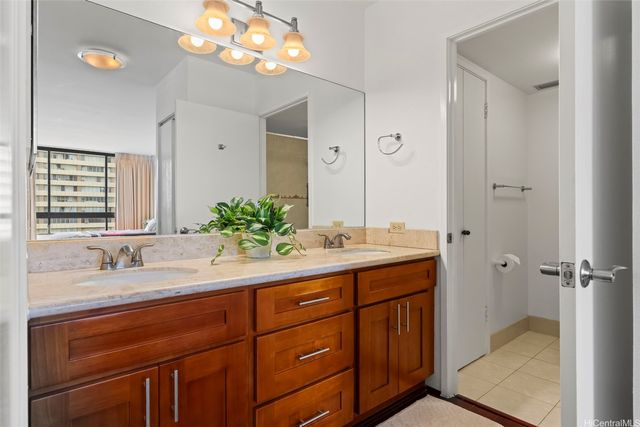 2499 Kapiolani Boulevard 2201, Honolulu, HI 96826