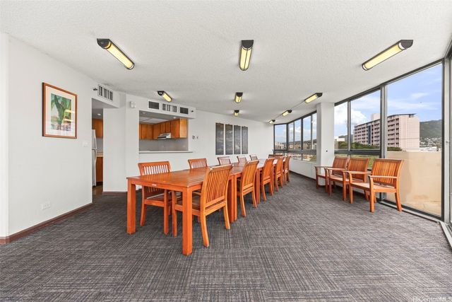 2499 Kapiolani Boulevard 2201, Honolulu, HI 96826