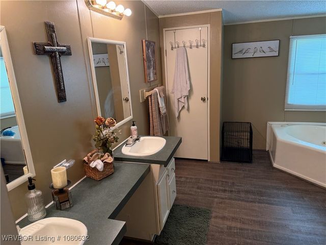 465207 HWY 141, Gans, OK 74936