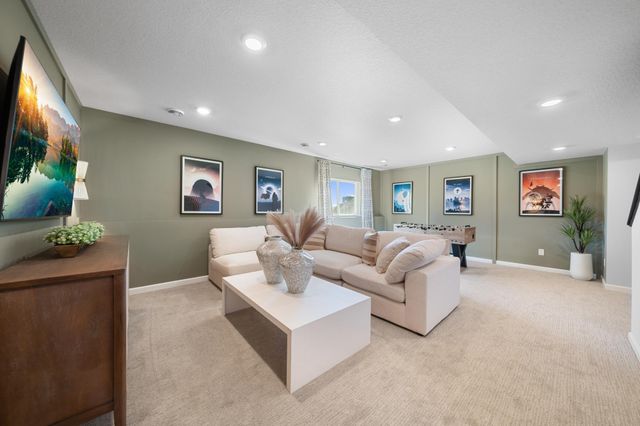 1005 Annagaire Curve, Rosemount, MN 55068