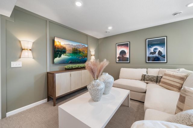 1005 Annagaire Curve, Rosemount, MN 55068