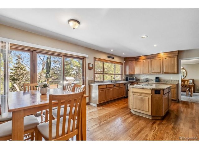 2154 S Parfet Dr, Lakewood, CO 80227
