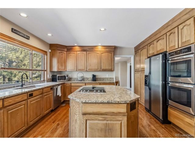 2154 S Parfet Dr, Lakewood, CO 80227