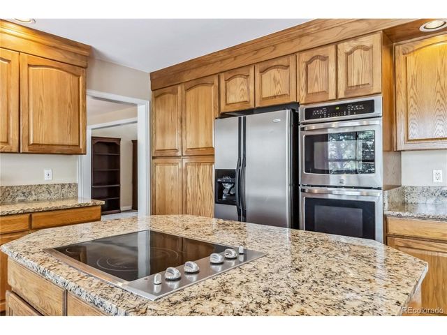 2154 S Parfet Dr, Lakewood, CO 80227