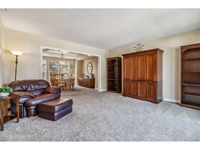 2154 S Parfet Dr, Lakewood, CO 80227