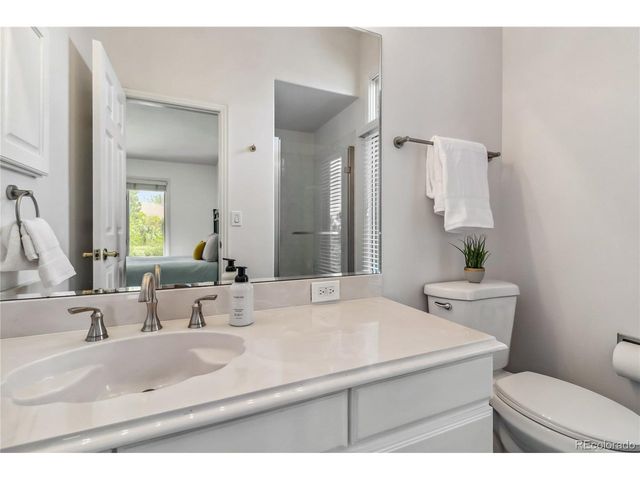 2154 S Parfet Dr, Lakewood, CO 80227