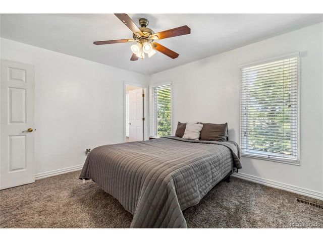 2154 S Parfet Dr, Lakewood, CO 80227