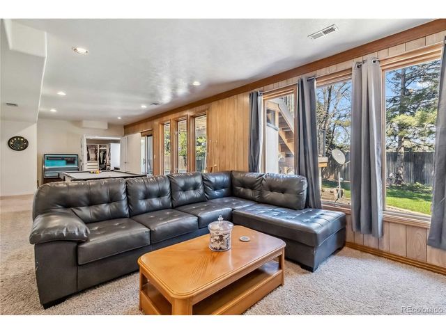2154 S Parfet Dr, Lakewood, CO 80227