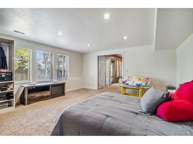 2154 S Parfet Dr, Lakewood, CO 80227