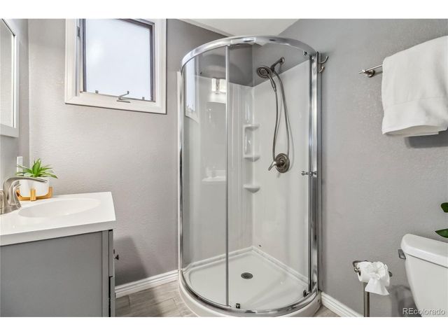 2154 S Parfet Dr, Lakewood, CO 80227