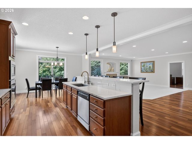 12615 Sw 21ST Ct, Lake Oswego, OR 97035