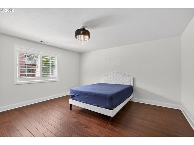 12615 Sw 21ST Ct, Lake Oswego, OR 97035